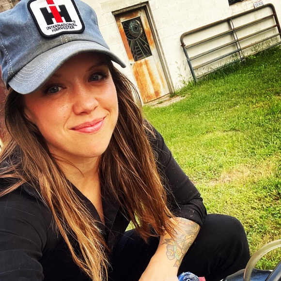 Meet your Posher, Alli - Picture 5 of 11